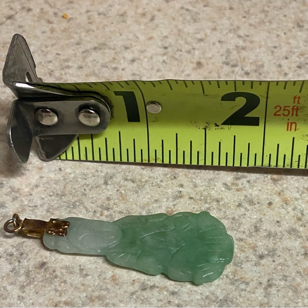 Vintage Green Jade / Jadeite Buddha Pendant | Spiritual Protection Amulet - Picture 5 of 6
